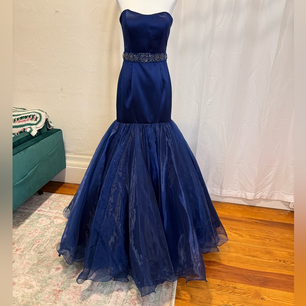 Sherri Hill Midnight Blue Gown